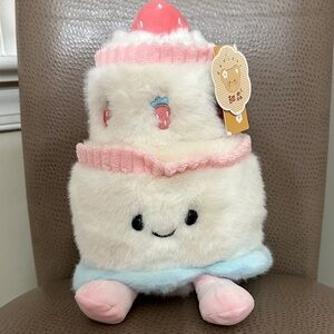 Kawaii Strawberry Cake Plush Toy Cute Dessert Plush NWT 11”